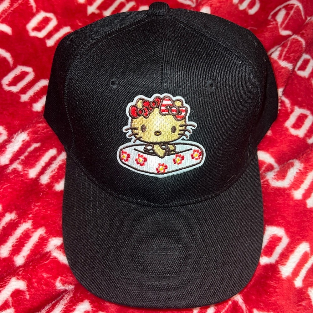 Hello kitty hat